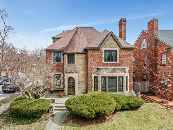 17606 Birchcrest Dr, Detroit, MI 48221