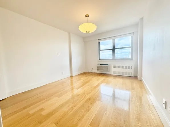 100 West 93rd Street image 15 of 25