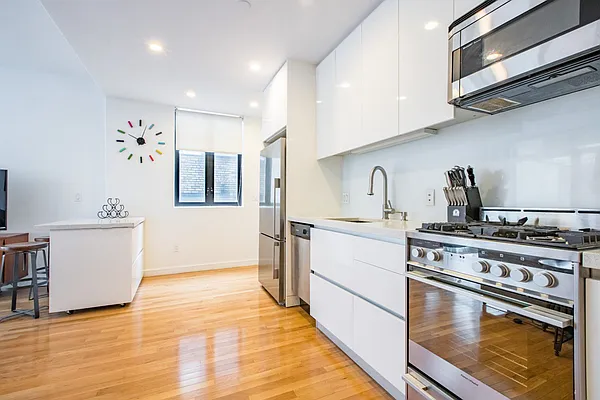 Rented by Keller Williams NYC | media 5