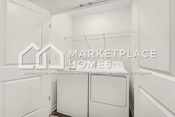 11916 Sylvia St — Photo 24