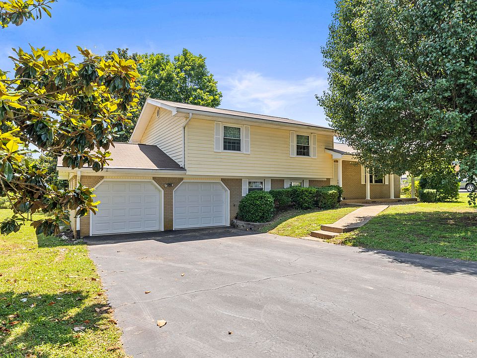 1st image of 914 Valleywood Dr