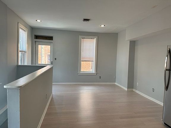 2nd image of 1003 N 3rd St APT 3