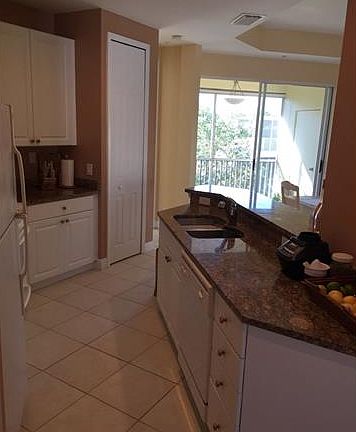 5th image of 1405 Sweetwater Cv Unit 202