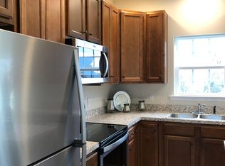 145 Commons Dr, York, PA 17402