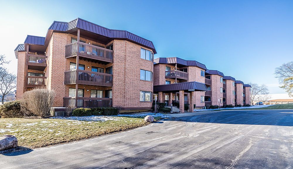 6425 Clarendon Hills Rd APT 312, Willowbrook, IL 60527 Zillow