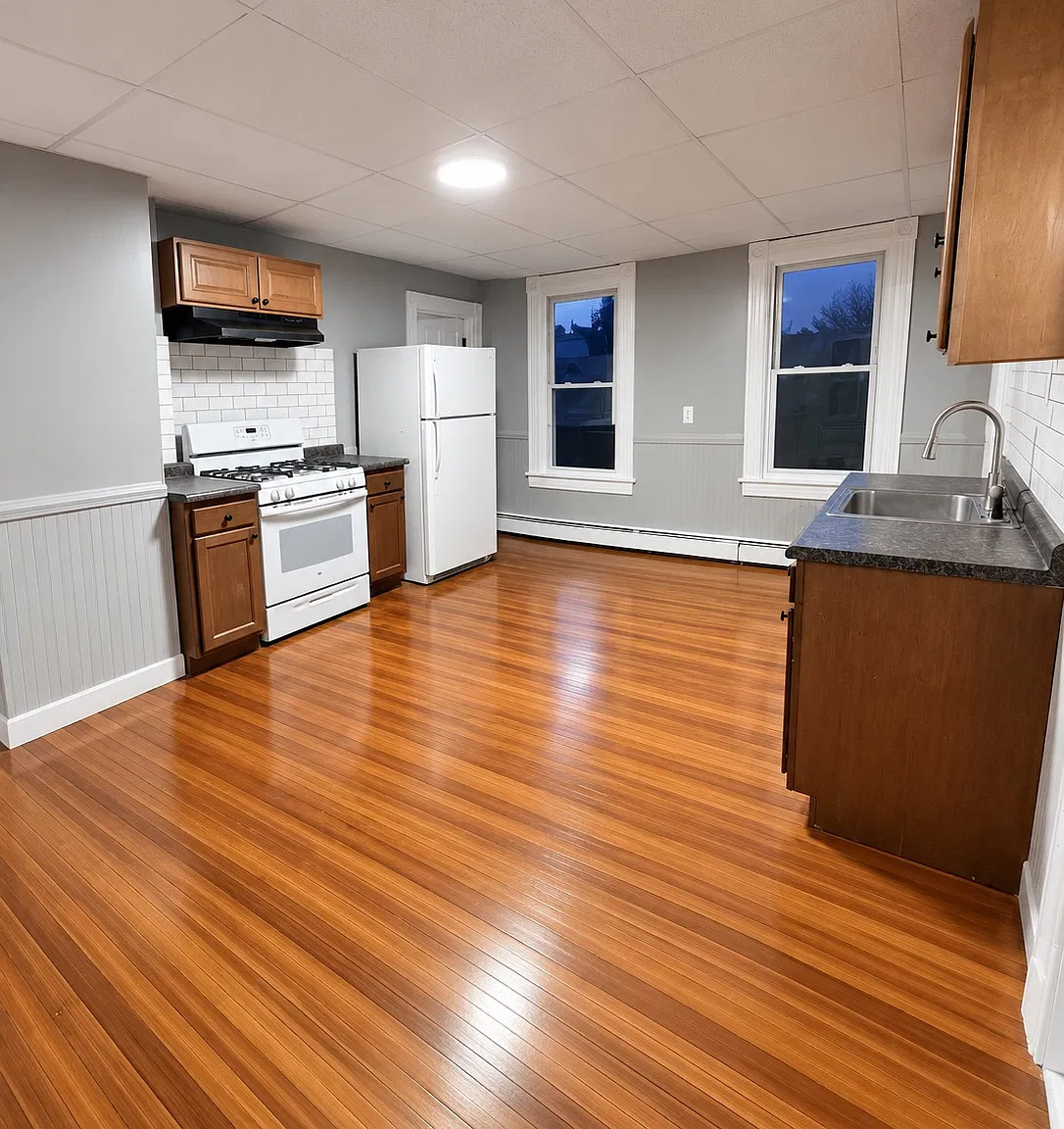 3 bed, $1,785 — Photo 1