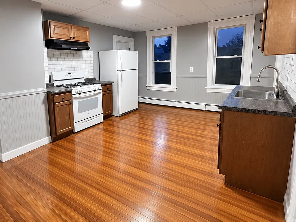 68 Wilson St #2