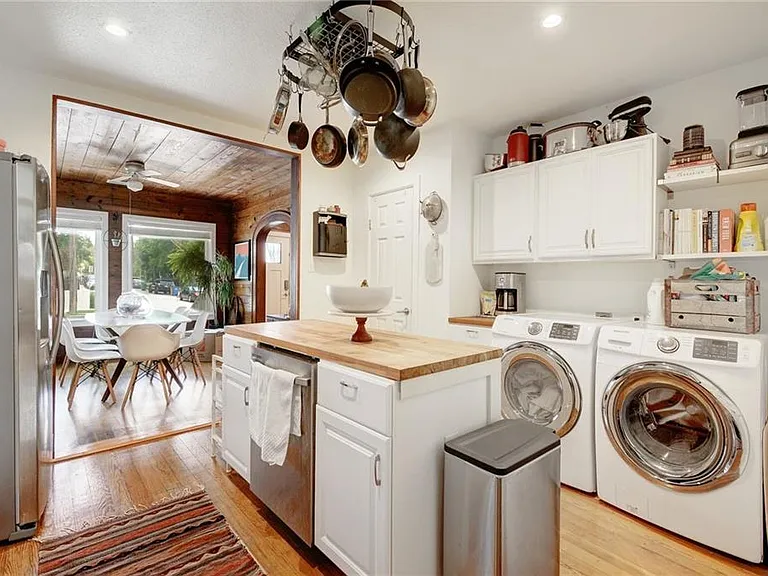 209 E Live Oak St #A — Photo 10