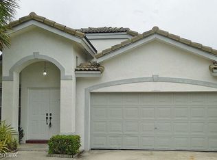 521 NW 205th Ave, Pembroke Pines, FL 33029