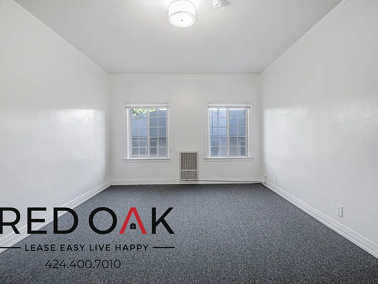 236 S Coronado St — Photo 5
