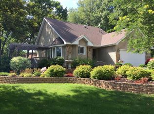 6757 Black Duck Dr, Lino Lakes, MN 55014