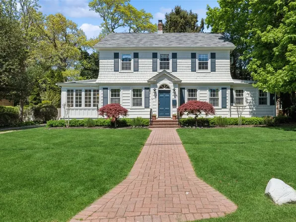 6 Glen Avenue, Glen Head, NY 11545