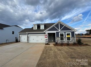 1269 Carrington Dr, Stanley, NC 28164