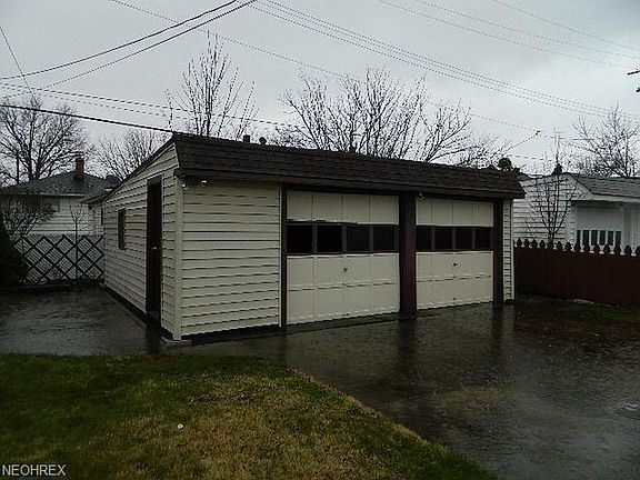 4th image of 3011 North Ave