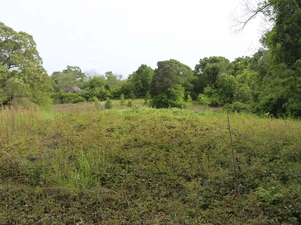 5695 Woodside Cir, Montgomery, AL 36117