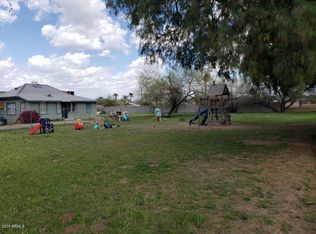 908 E Roeser Rd, Phoenix, AZ 85040