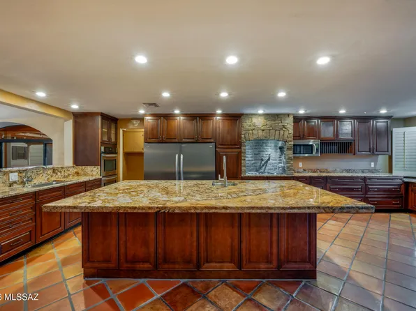 7221 E Sabino Vista Dr, Tucson, AZ 85750