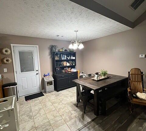 4th image of 226 Sandy Brook Cir