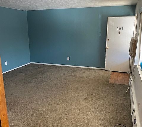 2nd image of 760 W Main St APT 205