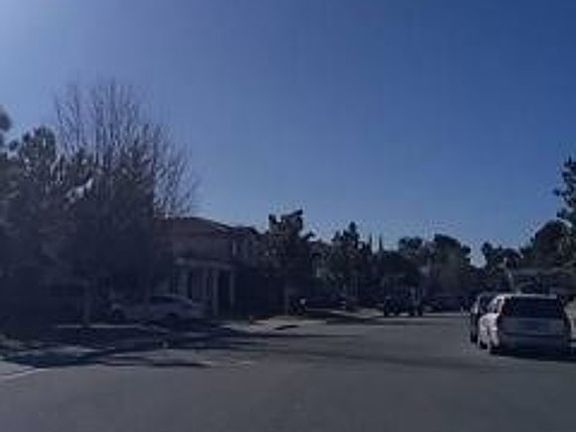 Exterior Neighborhood (street photo)