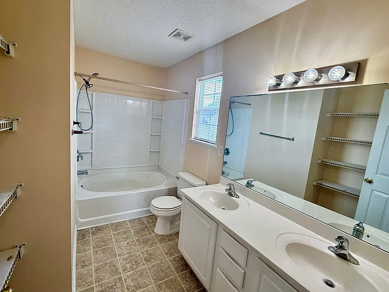 1700 Polaris Dr — Photo 8