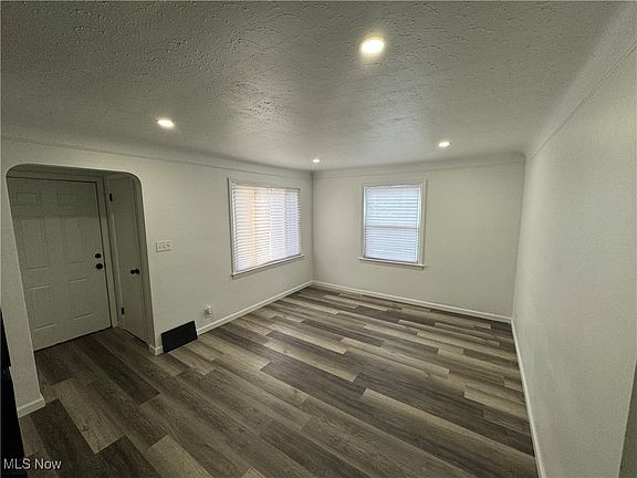 2nd image of 13823 Cranwood Park Blvd