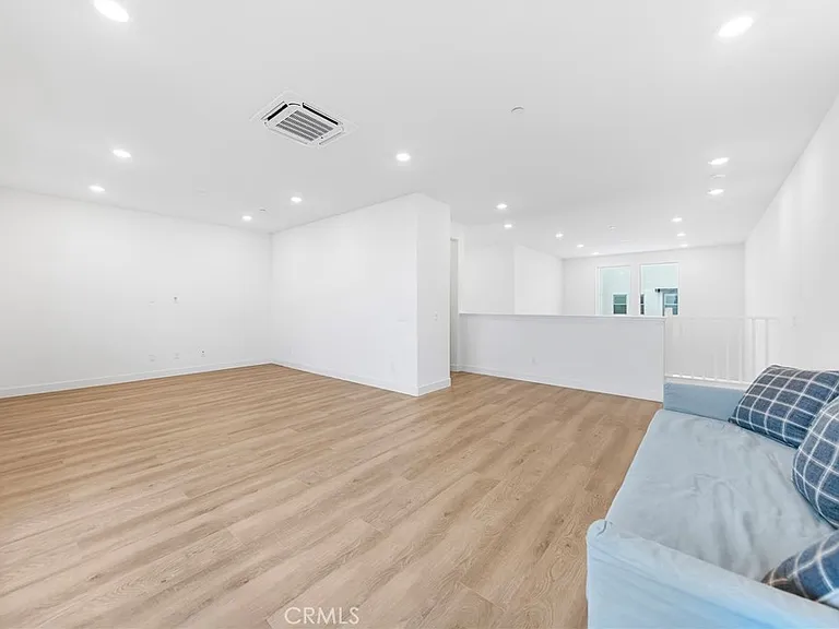 885 Poppy Ct — Photo 34