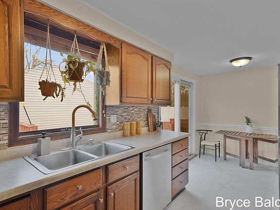 5th image of 4505 Westgate Ave NW