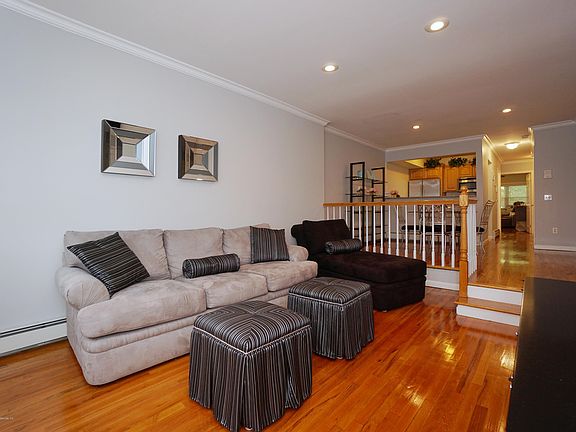 5th image of 400 Aspen Knolls Way