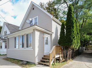 507 N Jackson St, Waukegan, IL