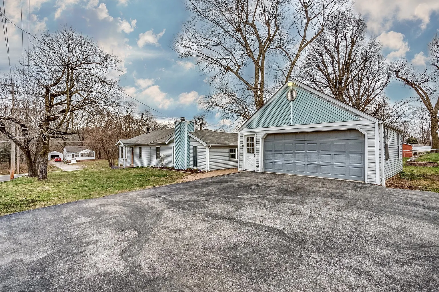 93 Walnut Dr photo 1