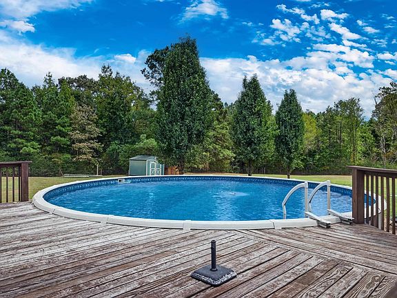 3rd image of 2850 Traskwood Rd