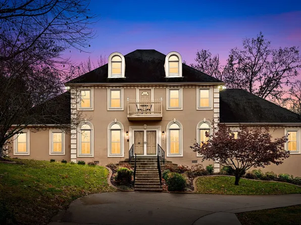2706 Wakefield Dr, Clarksville, TN 37043