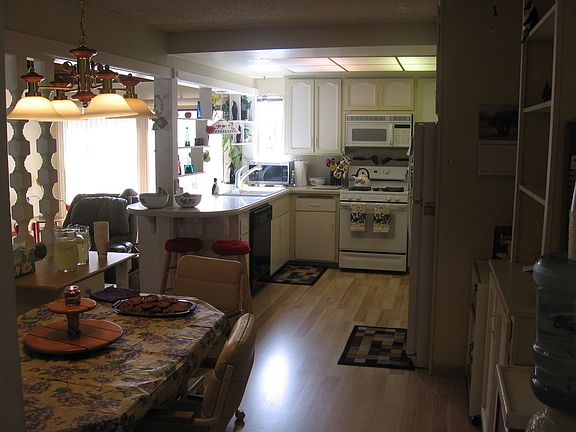 Kitchen with breakfast area