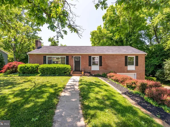 102 Jerry Ct, Martinsburg, WV 25401