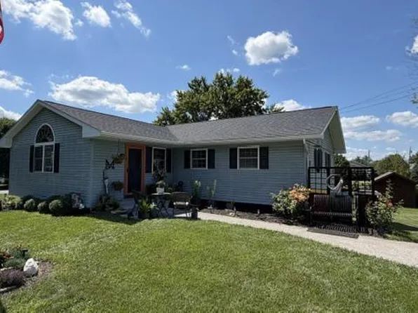 667 Grant Dr, Gettysburg, PA 17325