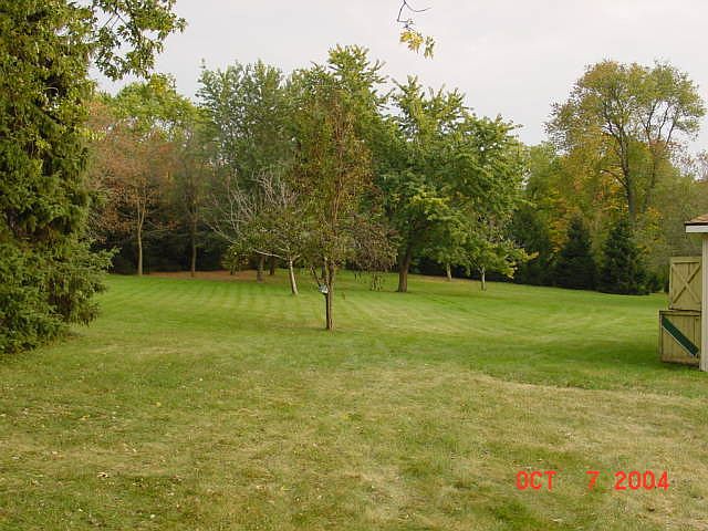 2nd image of 1126 Long St
