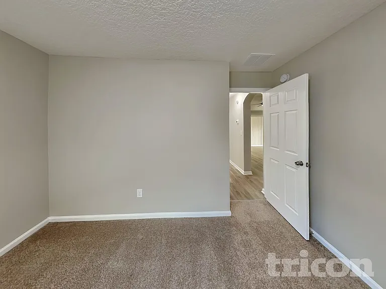 96401 Commodore Point Dr — Photo 2