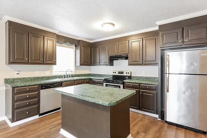 308 Boyd St — Photo 3