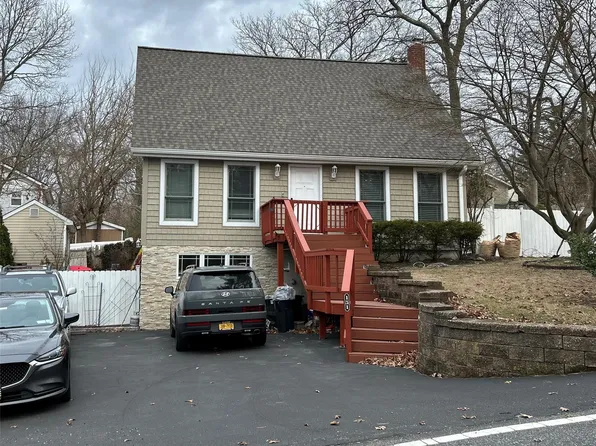 151 Broadway, Rocky Point, NY 11778