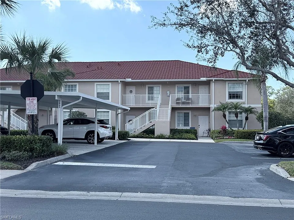2865 Cypress Trace Cir #203