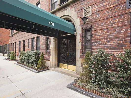 Sold by Sotheby's International Realty | media 19