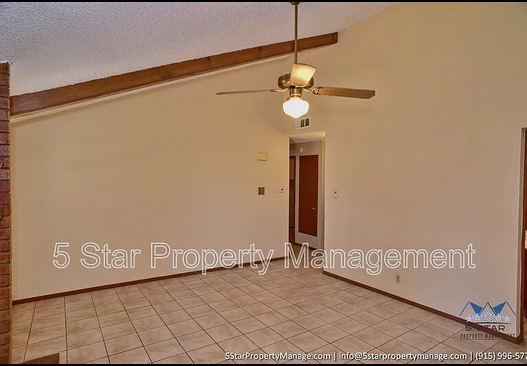11645 Gordon Cooper Ln — Photo 9