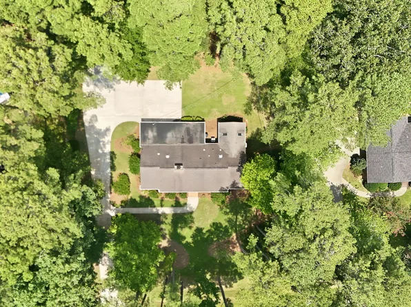 1508 Lord Ashley Dr, Sanford, NC 27330