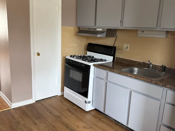 2015 Broadway St APT 2N, Blue Island, IL 60406