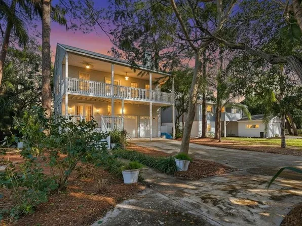 514 Wideview Ave, Tarpon Springs, FL 34689