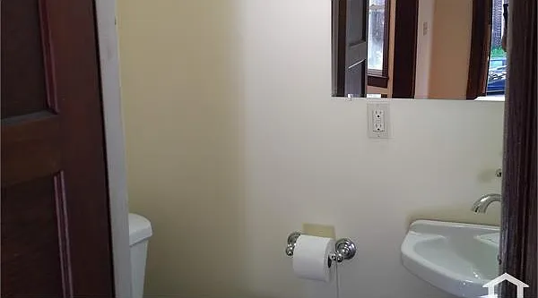 4 bed, 1950 sqft, $4,250 — Photo 4