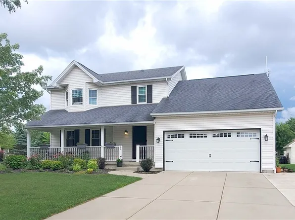 22 W Lake Forest Pkwy, Lancaster, NY 14086