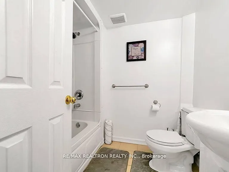 28 Hartwell Way — Photo 10