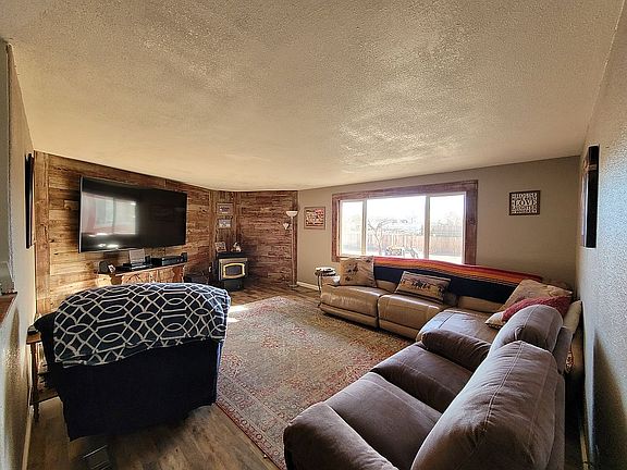 2nd image of 1519 Koontz Ln